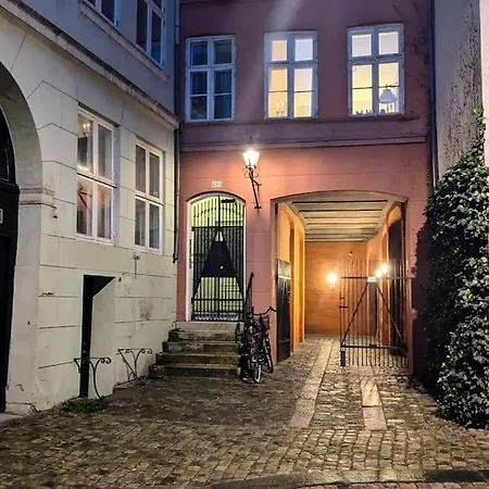 Hygge Midt I Middelalderbyen * Copenhagen